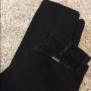 Wrangler black mom jeans!
